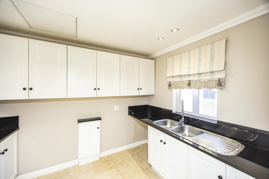 To Let 3 Bedroom Property for Rent in Selborne Eastern Cape